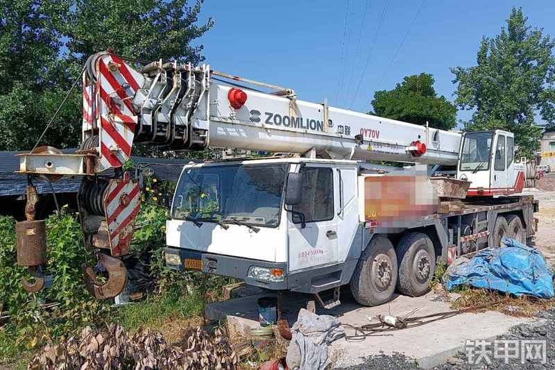 中联重科ZLJ5459JQZ70V起重机整机外观