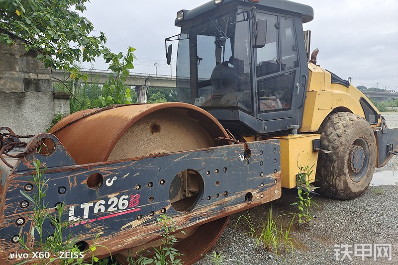 洛阳路通lt626b单钢轮压路机