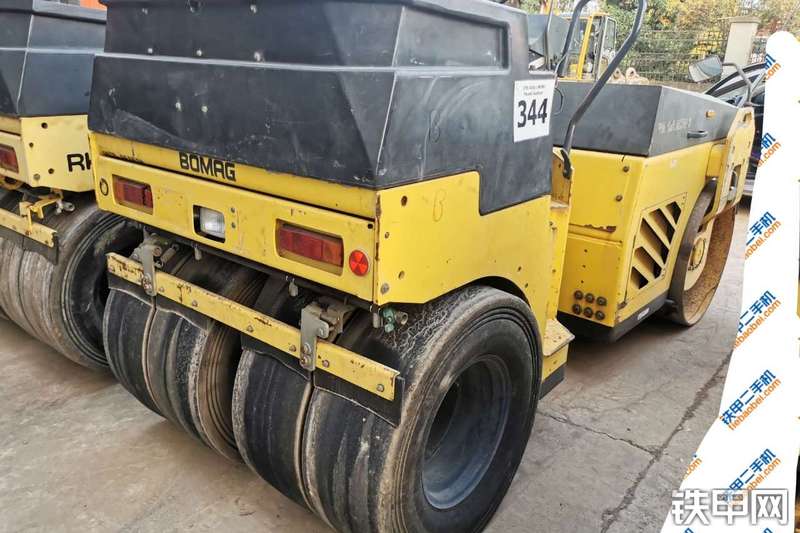 宝马格BW131ACW-3压路机整机外观