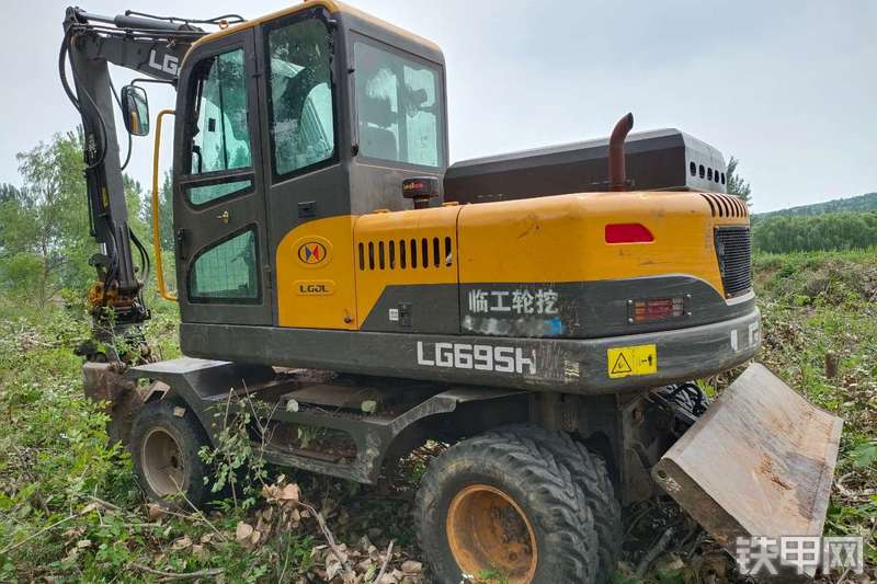 山东宝格LG695H挖掘机整机外观