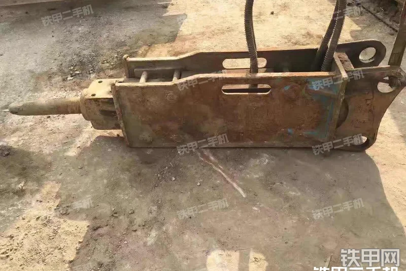 未知品牌Φ75直型破碎锤整机外观