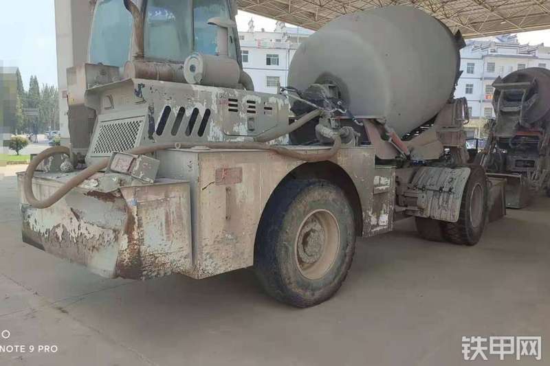 鲁东4000混凝土搅拌机整机外观