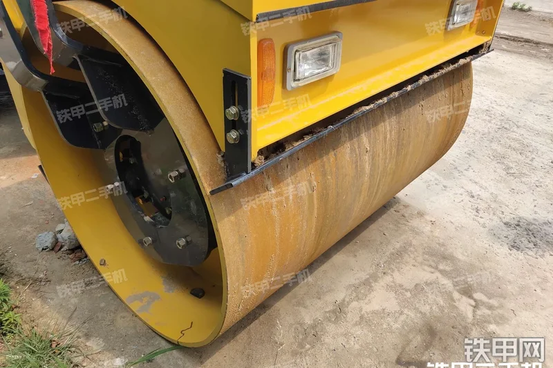 洛阳压实机械LYS206压路机局部
