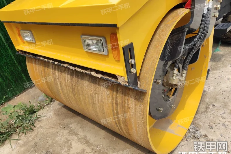 洛阳压实机械LYS206压路机局部