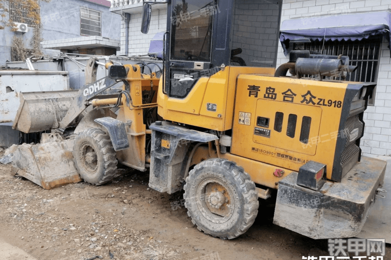 合众机械ZL918装载机整机外观