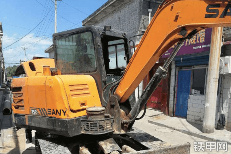 三一重工SY60挖掘机整机外观