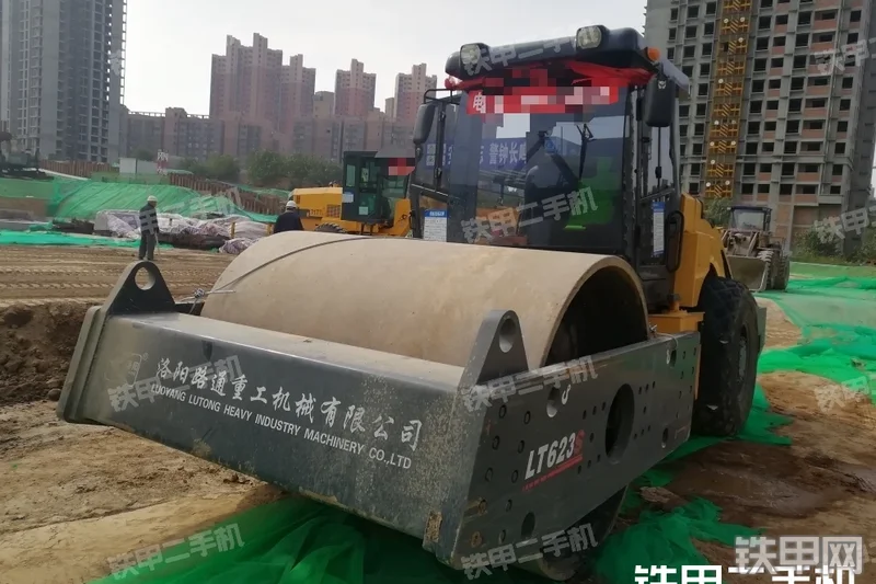 洛阳路通LT623S压路机整机外观