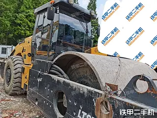 洛阳路通LTS726H压路机整机外观