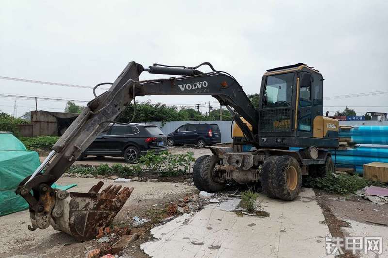 临工金利LG6808M挖掘机整机外观