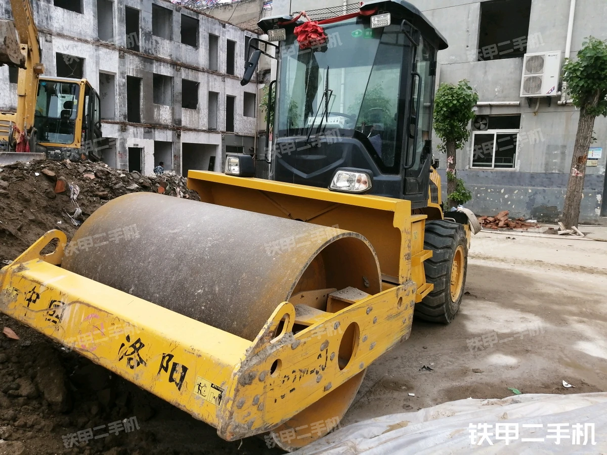 洛陽弘源HYC208-3J壓路機