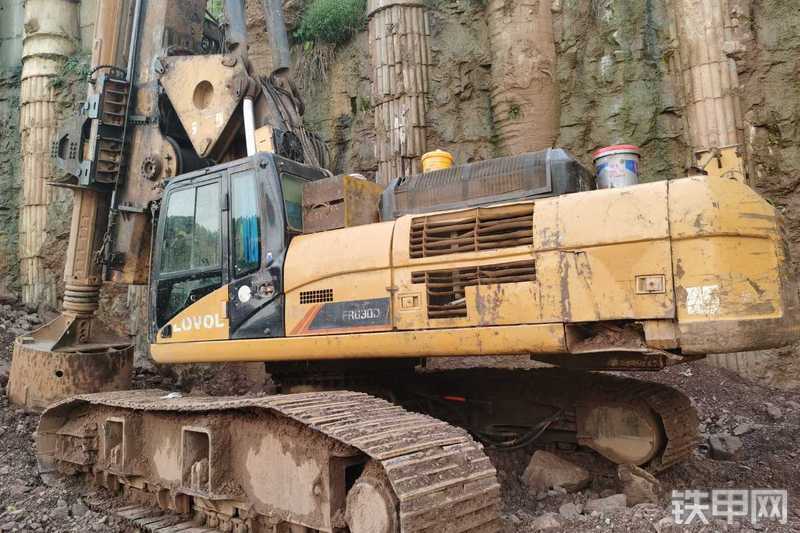 雷沃重工FR630D旋挖钻整机外观