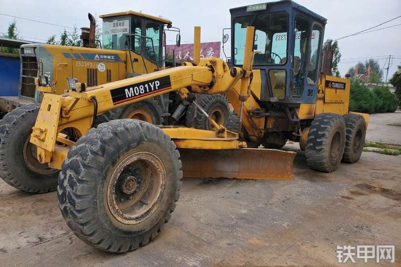 天工py180c平地机