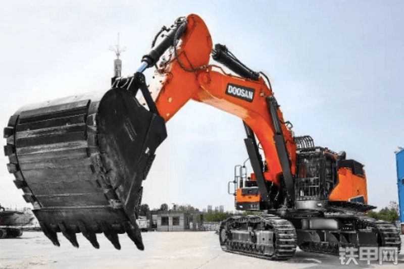 迪万伦DX1000LC-9C挖掘机整机外观