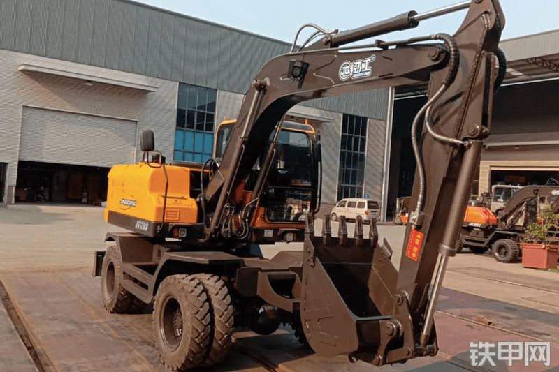 劲工JG120S-C挖掘机整机外观