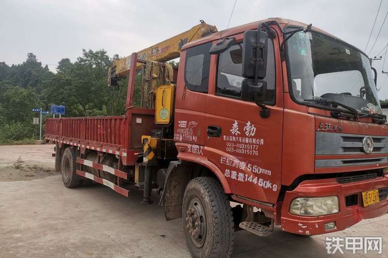 十通STQ5146JSQ3起重机整机外观