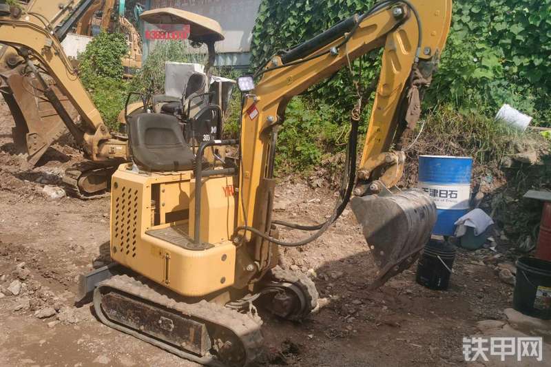 永红机械yh10履带式挖掘机