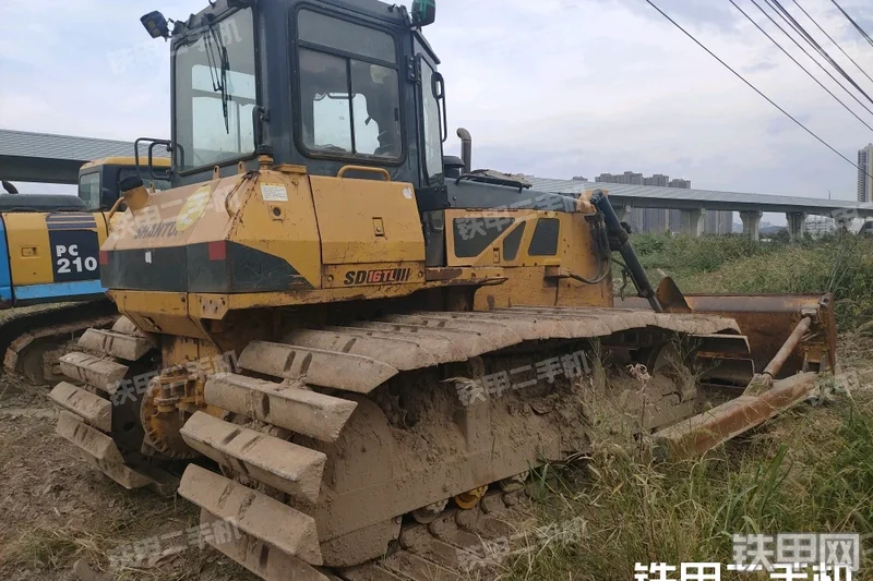 山推SD16TL PLUS推土机整机外观