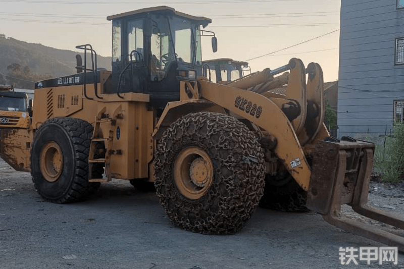 远山机械GK826叉装车整机外观