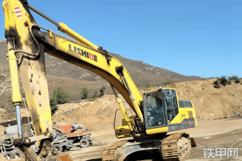 力士德SC360.9H挖掘机整机外观