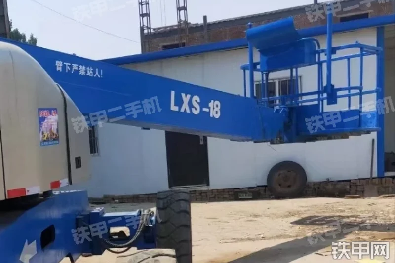 上海领新GZ18高空作业机械整机外观