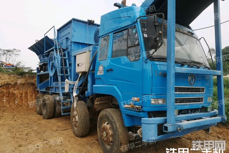 桂浙机械1416车载重锤移动破移动破碎站整机外观