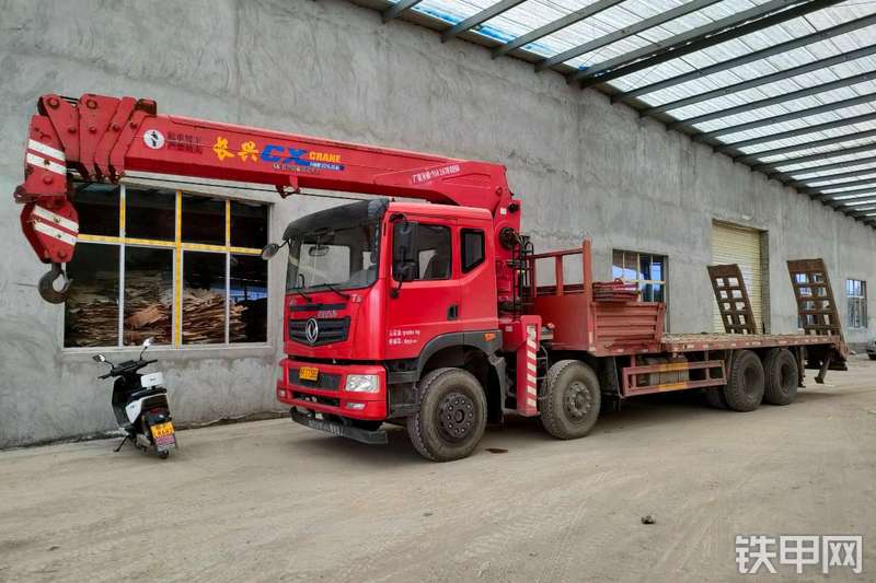 帕菲特SQ16.0SA5起重机整机外观