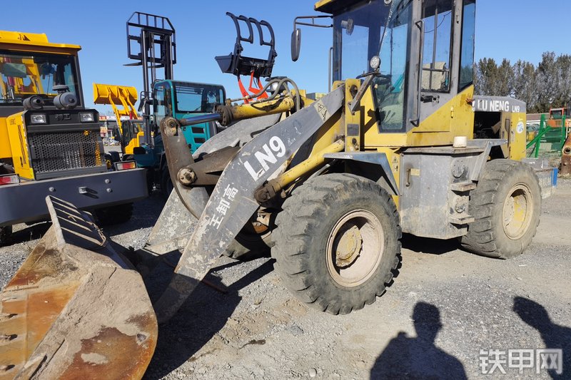 泰安鲁能ln918轮式装载机