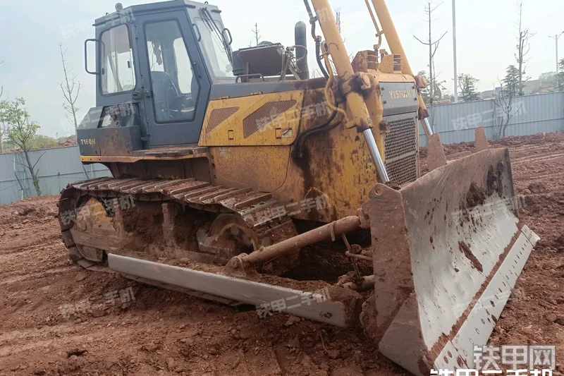 移山T160H推土机整机外观