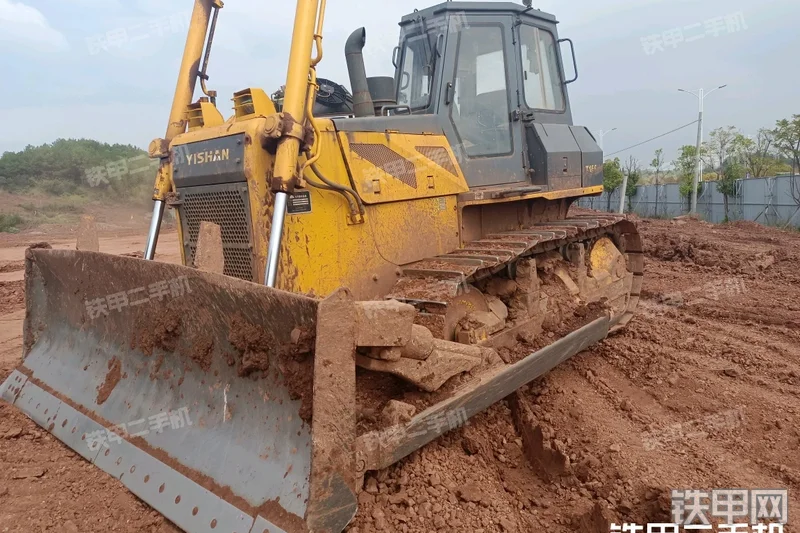 移山T160H推土机整机外观