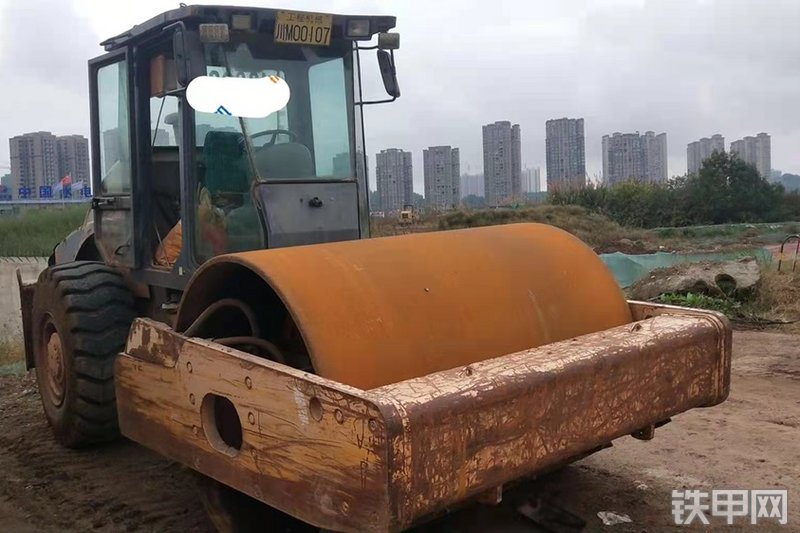 柳工clg618a单钢轮压路机