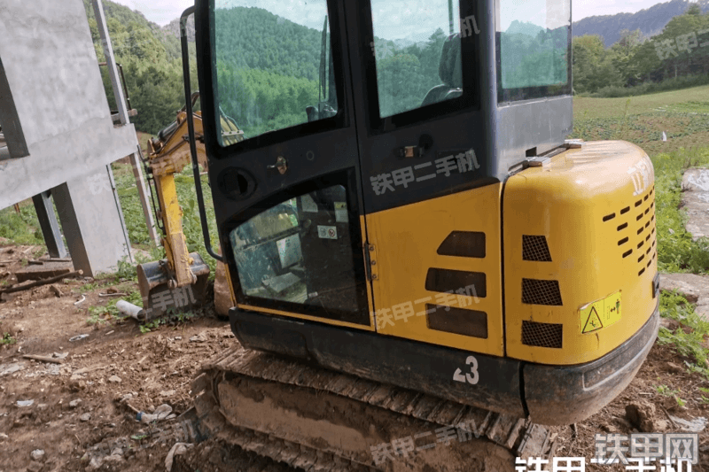 山东立派pc2332履带式挖掘机