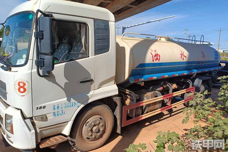 东风DFL1160BX5市政环卫机械整机外观