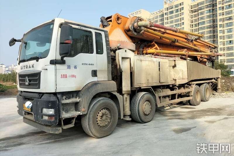 程力威CLW5440THBZ5泵车整机外观