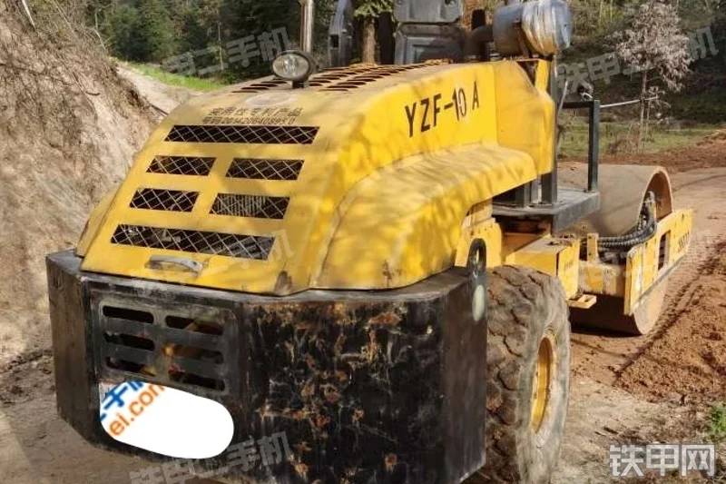 盈盛机械YZF-6A压路机整机外观