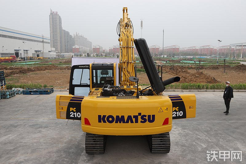 小松PC210-8M0汽车拆解机挖掘机整机外观