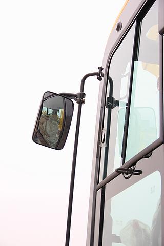 小松PC270-8挖掘机局部