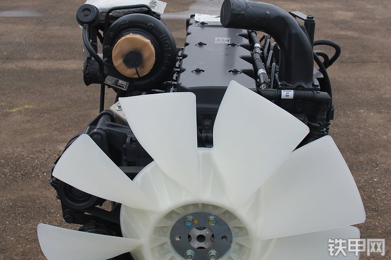 小松PC270-8挖掘机