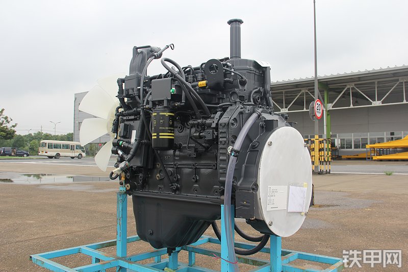 小松PC270-8挖掘机