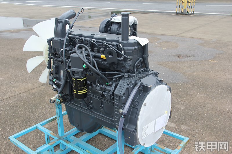 小松PC270-8挖掘机