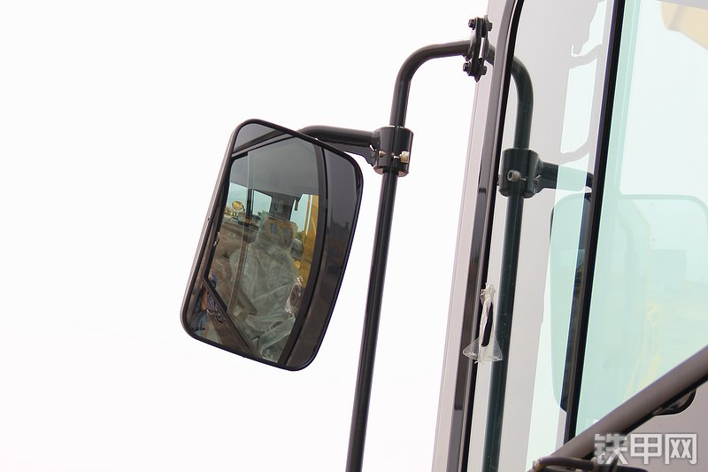 小松PC270-8挖掘机局部