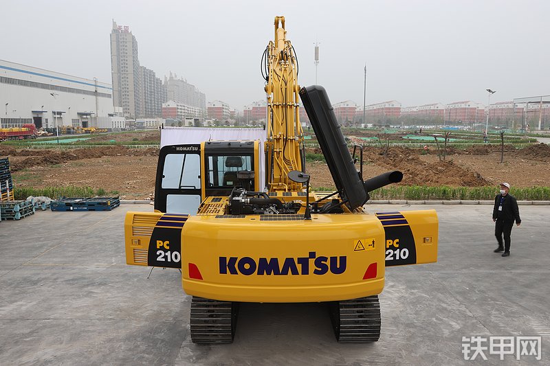 小松PC210-8M0汽车拆解机挖掘机整机外观