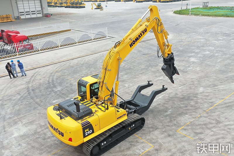 小松PC210-8M0汽车拆解机挖掘机整机外观