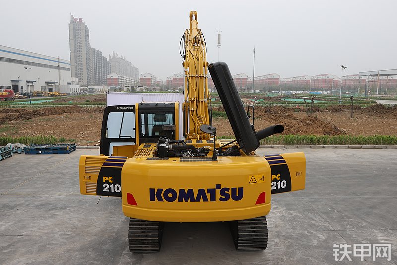 小松PC210-8M0汽车拆解机挖掘机整机外观