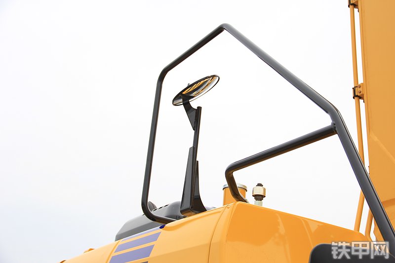 小松PC270-8挖掘机局部