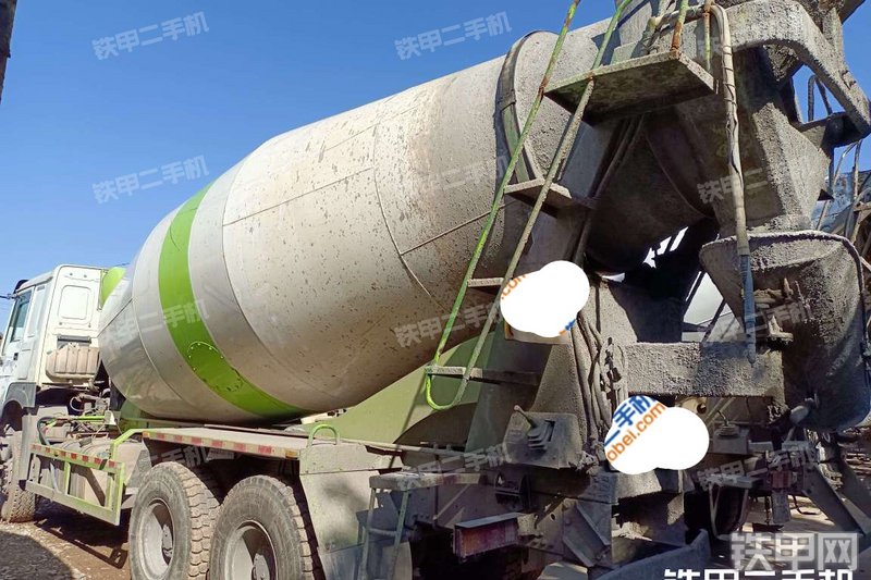 豪沃hw搅拌运输车