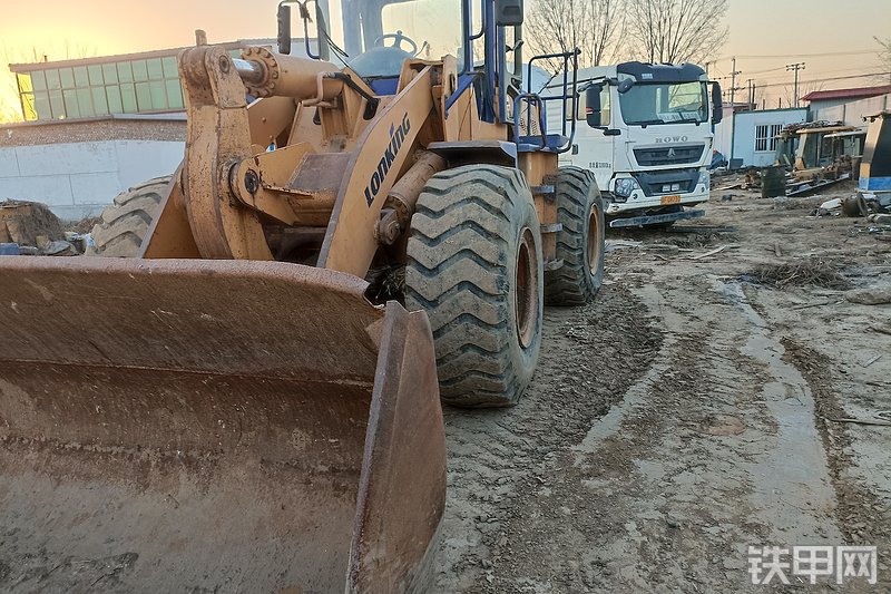 龙工CDM855GK装载机整机外观