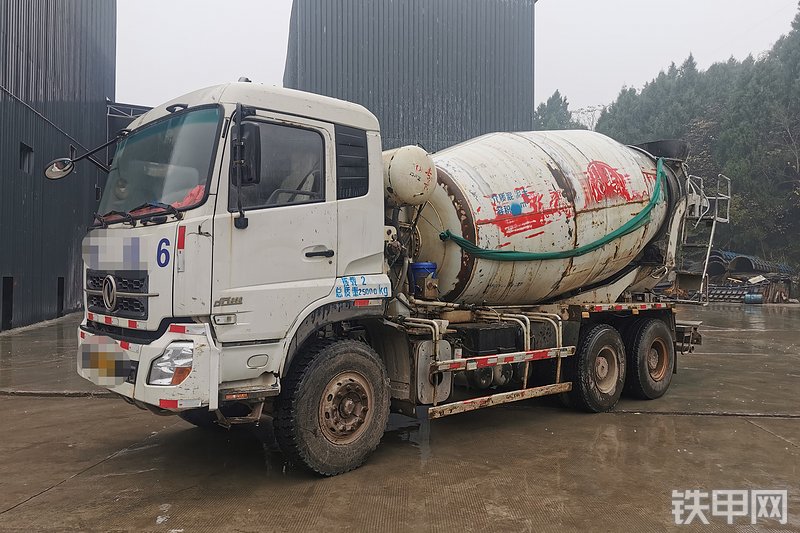 东风DFL5251GJBA4搅拌运输车整机外观