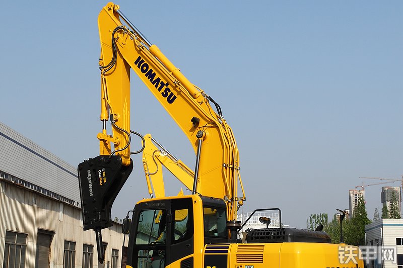 小松PC300-8M0(SE)挖掘机整机外观