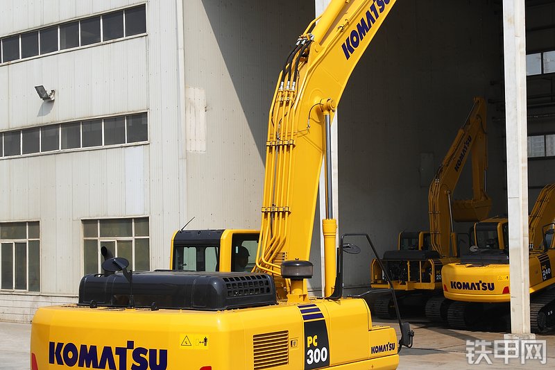 小松PC300-8M0(SE)挖掘机整机外观