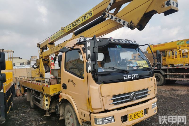 楚胜csc5082jgk18折臂式高空作业平台